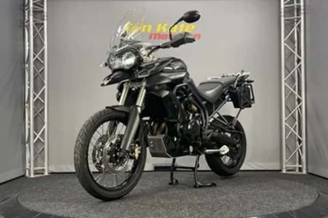 Triumph Tiger 800 XC (2011) thumbnail 4