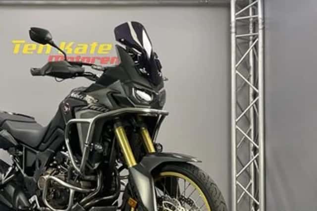 Honda CRF 1000 L Africa Twin (2016) thumbnail 3