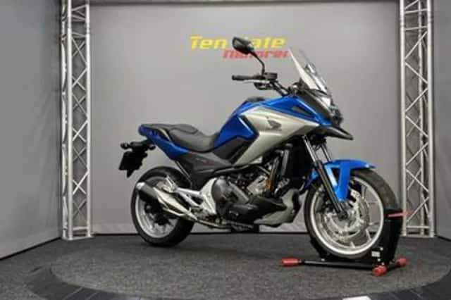 Honda NC750X (2017) thumbnail 2