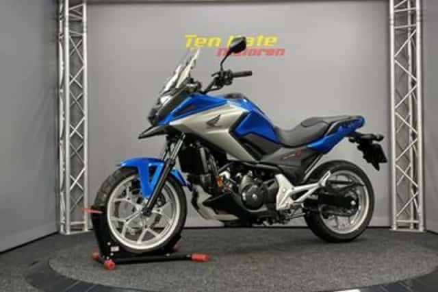 Honda NC750X (2017) thumbnail 4