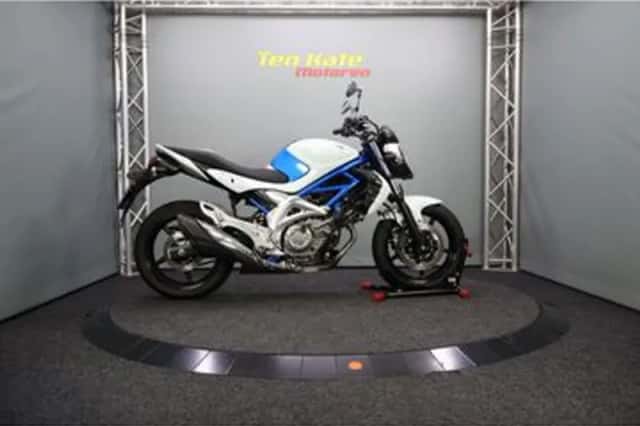 Suzuki SFV 650 Gladius (2009) thumbnail 1