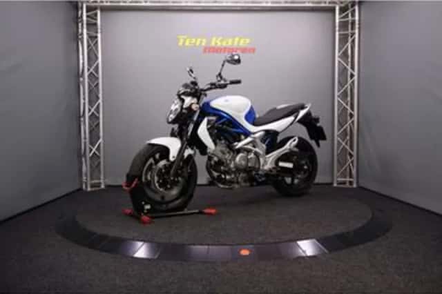 Suzuki SFV 650 Gladius (2009) thumbnail 4