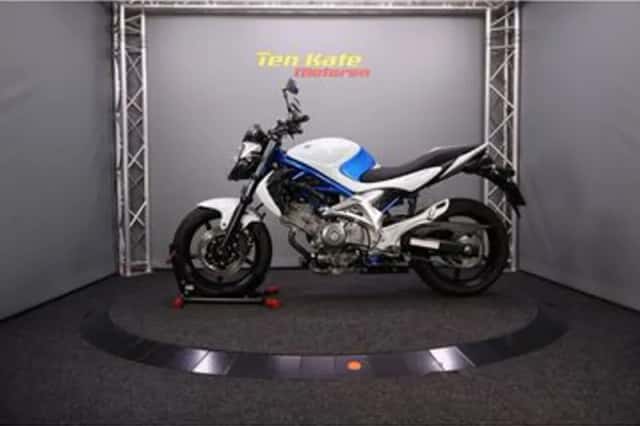 Suzuki SFV 650 Gladius (2009) thumbnail 5