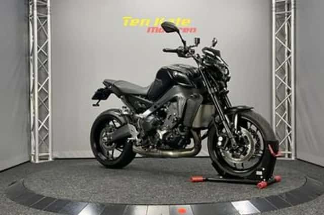 Yamaha MT-09 (2021) thumbnail 2