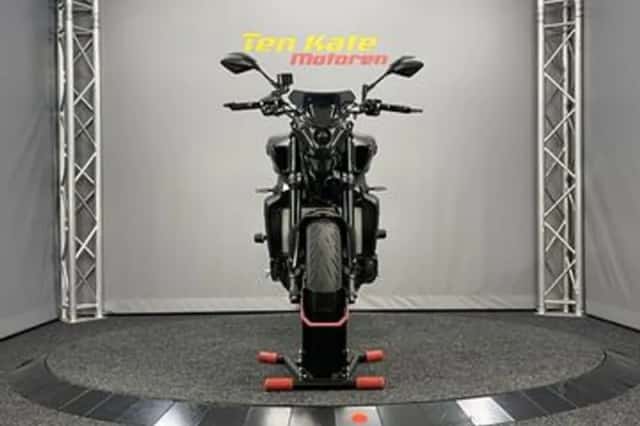 Yamaha MT-09 (2021) thumbnail 3