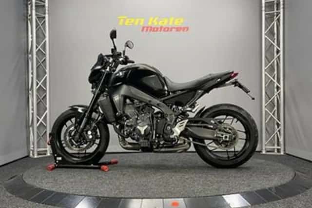 Yamaha MT-09 (2021) thumbnail 5
