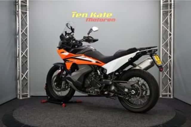 KTM 890 Adventure (2025) thumbnail 6