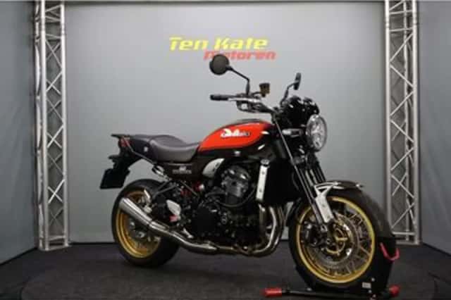 Kawasaki Z900RS (2022) thumbnail 2