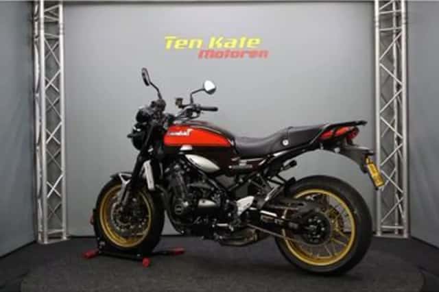 Kawasaki Z900RS (2022) thumbnail 6
