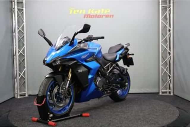 Suzuki GSX-S1000GT (2023) thumbnail 4