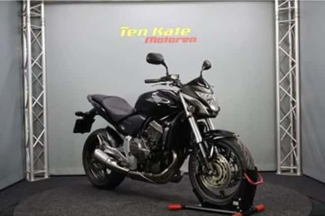 Honda CB600F (2011) thumbnail 2