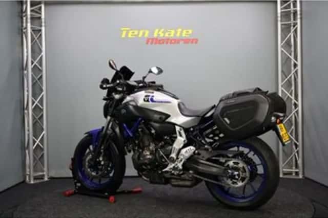 Yamaha MT-07 (2016) thumbnail 6