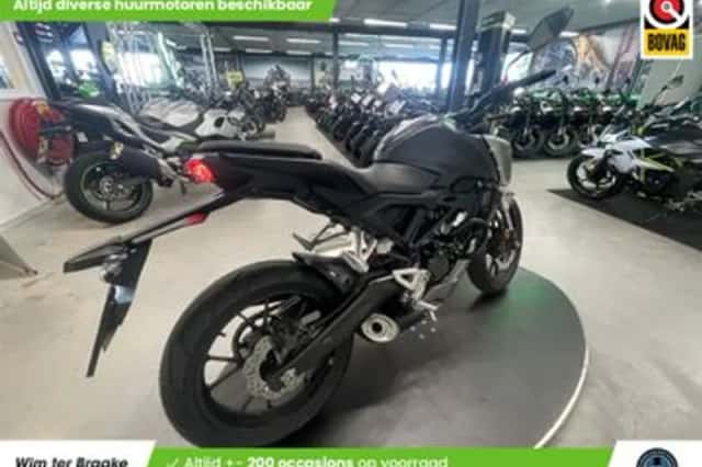 Honda CB 125 R ABS (2018) thumbnail 3
