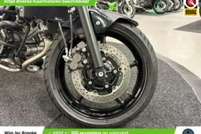 Suzuki SV650 (2016) thumbnail 3