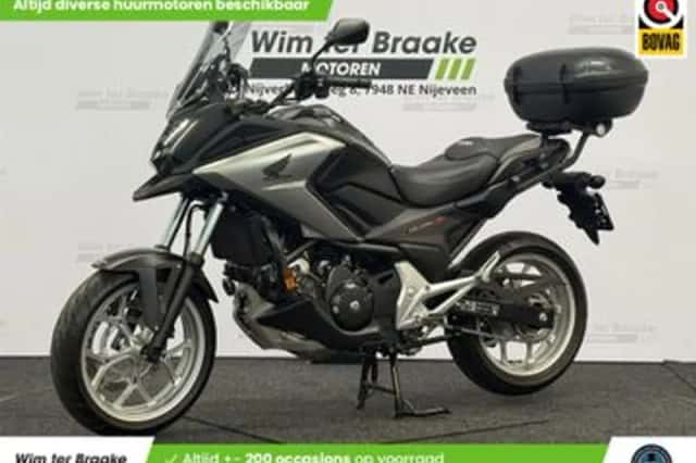 Honda NC 750X DCT C-ABS (2016) thumbnail 1