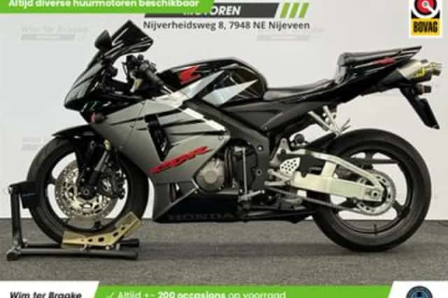 Honda CBR 600 RR (2007) thumbnail 4