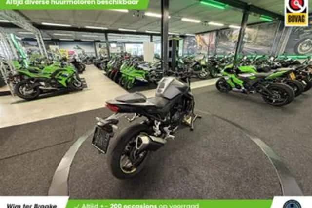 Honda Hornet 750 (2023) thumbnail 3