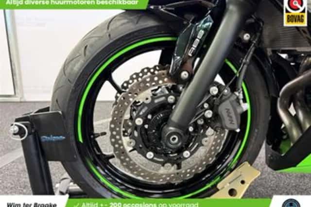 Kawasaki Ninja 650 (2021) thumbnail 5