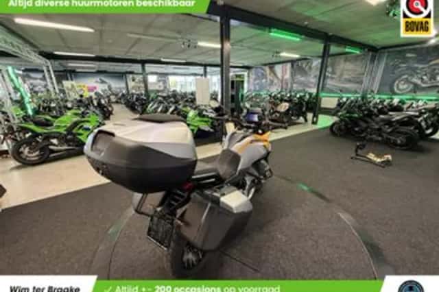 Moto Guzzi Stelvio 1000 (2025) thumbnail 3