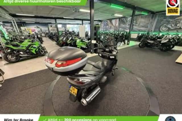 Suzuki AN 400 Burgman (2007) thumbnail 3