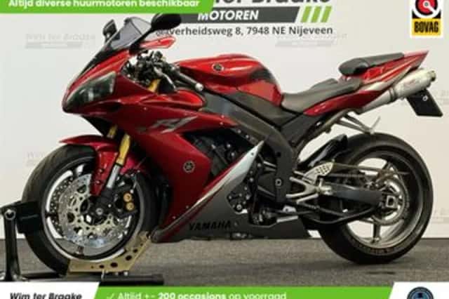 Yamaha YZF-R1 (2006) thumbnail 1