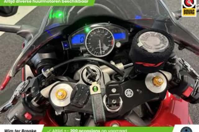 Yamaha YZF-R1 (2006) thumbnail 2