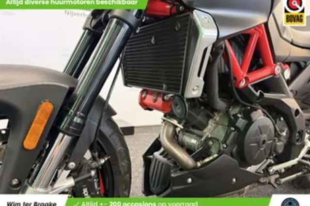 Aprilia Shiver 900 (2020) thumbnail 6