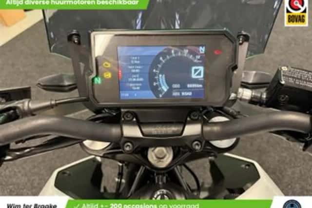 KTM 390 Duke (2022) thumbnail 2