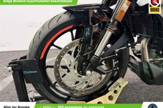 KTM 390 Duke (2022) thumbnail 5