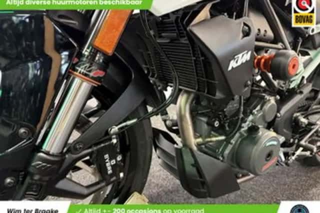 KTM 390 Duke (2022) thumbnail 6