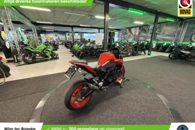 Kawasaki Z900 (2022) thumbnail 3