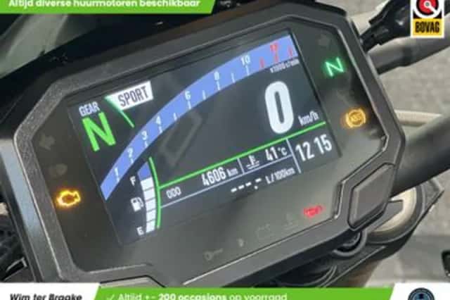 Kawasaki Z900 SE Performance (2022) thumbnail 2