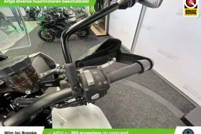 Kawasaki Versys (2025) thumbnail 1