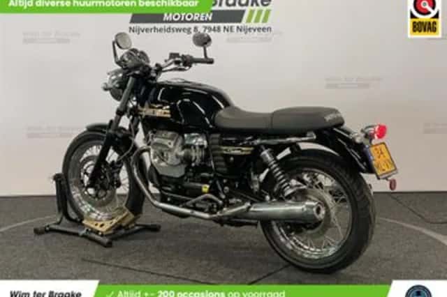 Moto Guzzi V7 Classic (2011) thumbnail 3