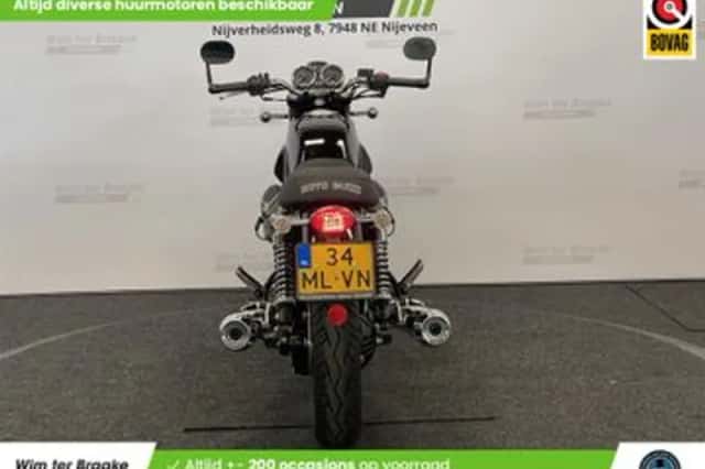 Moto Guzzi V7 Classic (2011) thumbnail 4