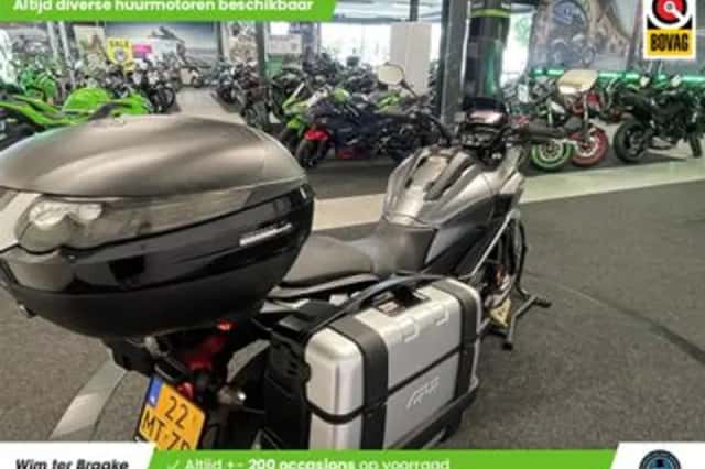 Honda NC750X (2016) thumbnail 3