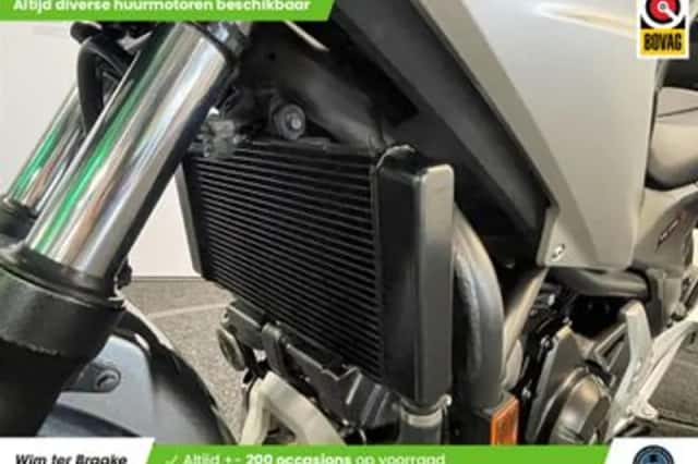 Honda NC750X (2016) thumbnail 6