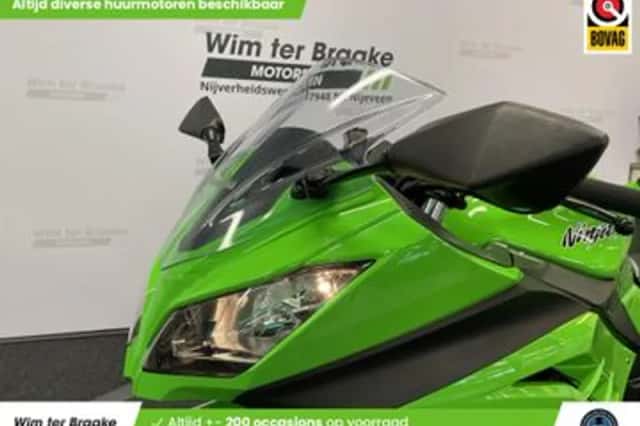 Kawasaki Ninja 300 (2015) thumbnail 5