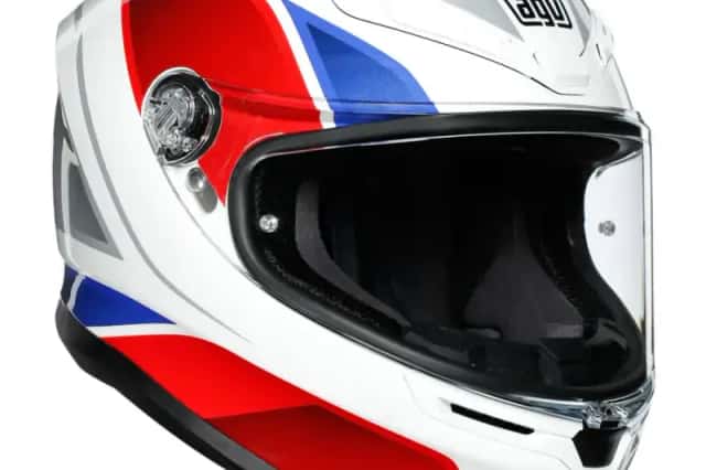 Yamaha YZF-R3 (2021) thumbnail 4