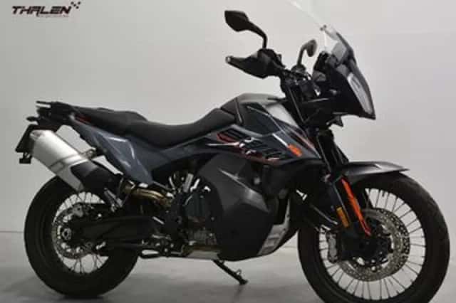 KTM 890 Adventure (2021) thumbnail 3
