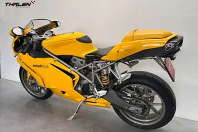 Ducati 749S (2003) thumbnail 3