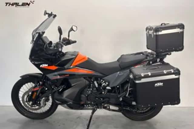 KTM 890 Adventure (2025) thumbnail 2