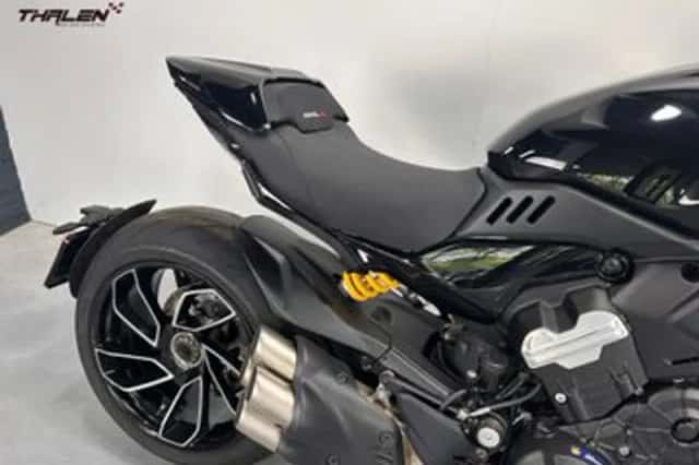 Ducati Diavel V4 (2023) thumbnail 6