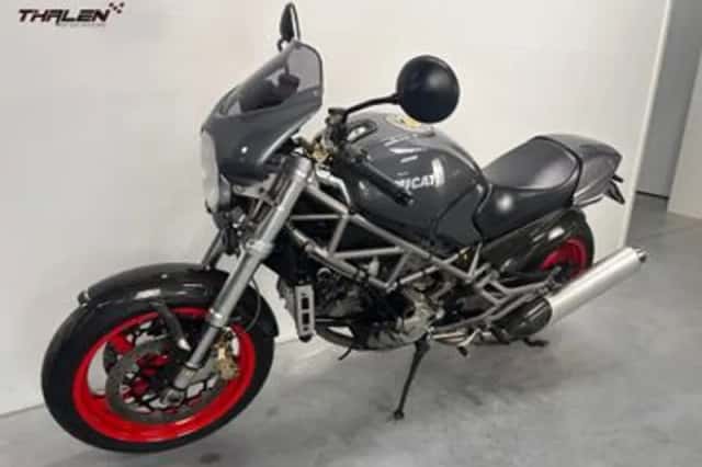 Ducati Monster (2003) thumbnail 4