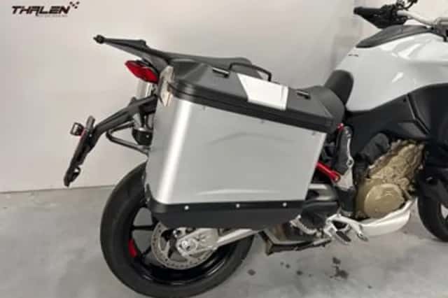 Ducati Multistrada V4S (2022) thumbnail 5