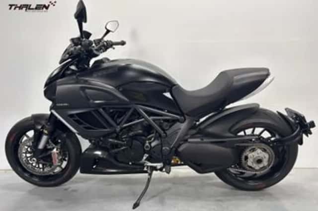 Ducati Diavel 1200 Lage (2012) thumbnail 2