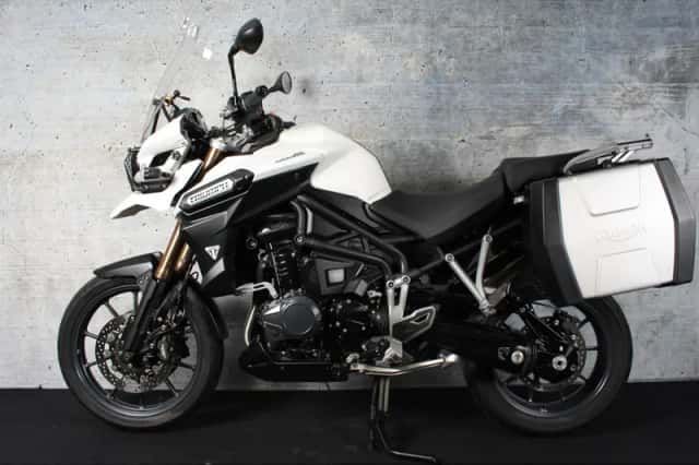 Triumph Tiger 1200 Rally Explorer (2016) thumbnail 2
