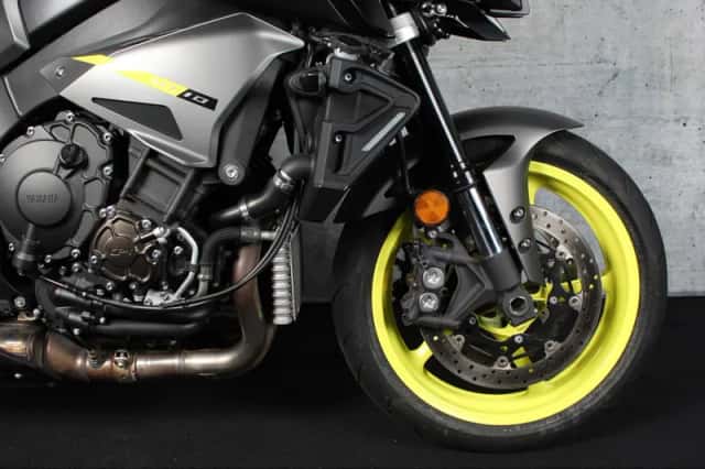 Yamaha MT-10 Tourer Edition (2018) thumbnail 6