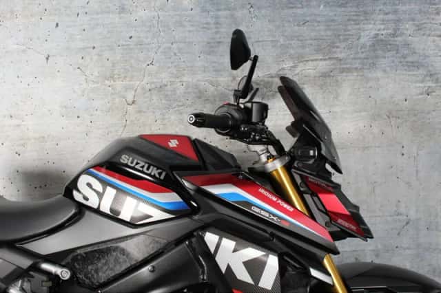 Suzuki GSX-S1000 (2021) thumbnail 4