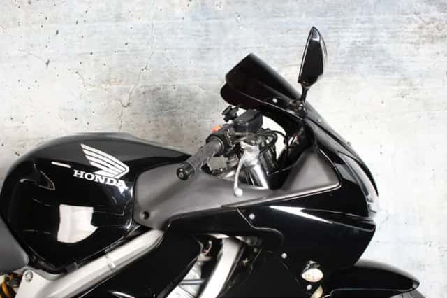 Honda CBR600F (2005) thumbnail 4
